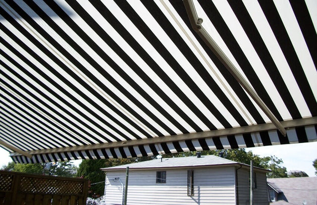 Auvents Rétractables Motorisés Rolltec (par Phantom Screens)