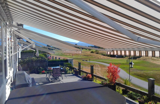 Auvents Rétractables Motorisés Rolltec (par Phantom Screens)