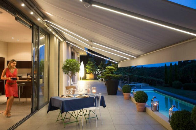 Auvents Rétractables Motorisés Rolltec (par Phantom Screens)